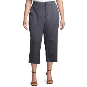 NWT Terra & Sky Plus Size Utility Pocket Capris 22W